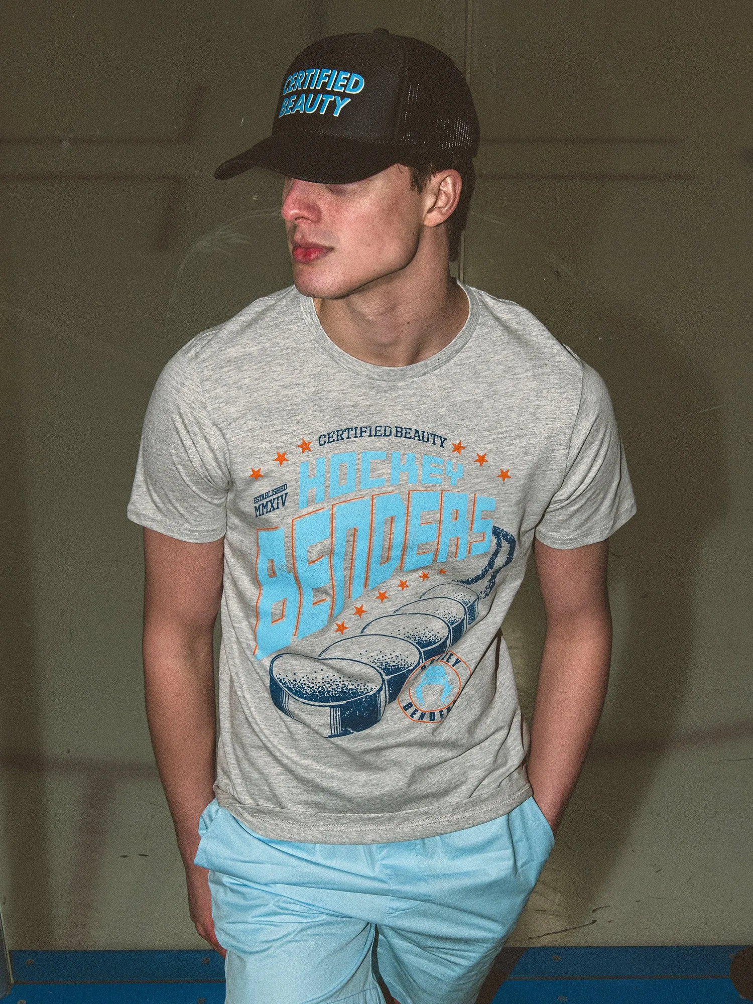 HOCKEY BENDERS RETRO LOGO T-SHIRT