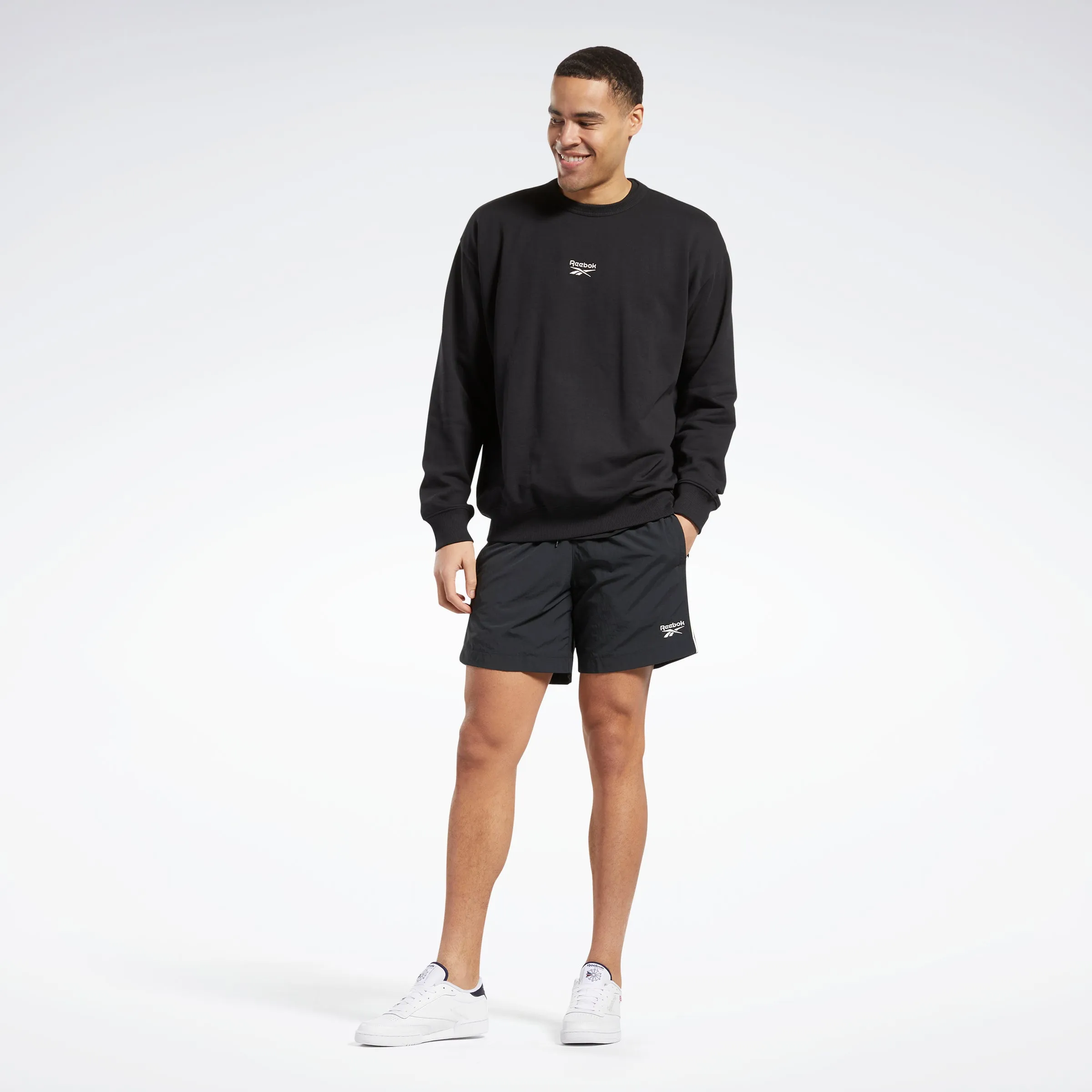 Reebok Apparel Men Classics Small Vector Crew Sweatshirt Black